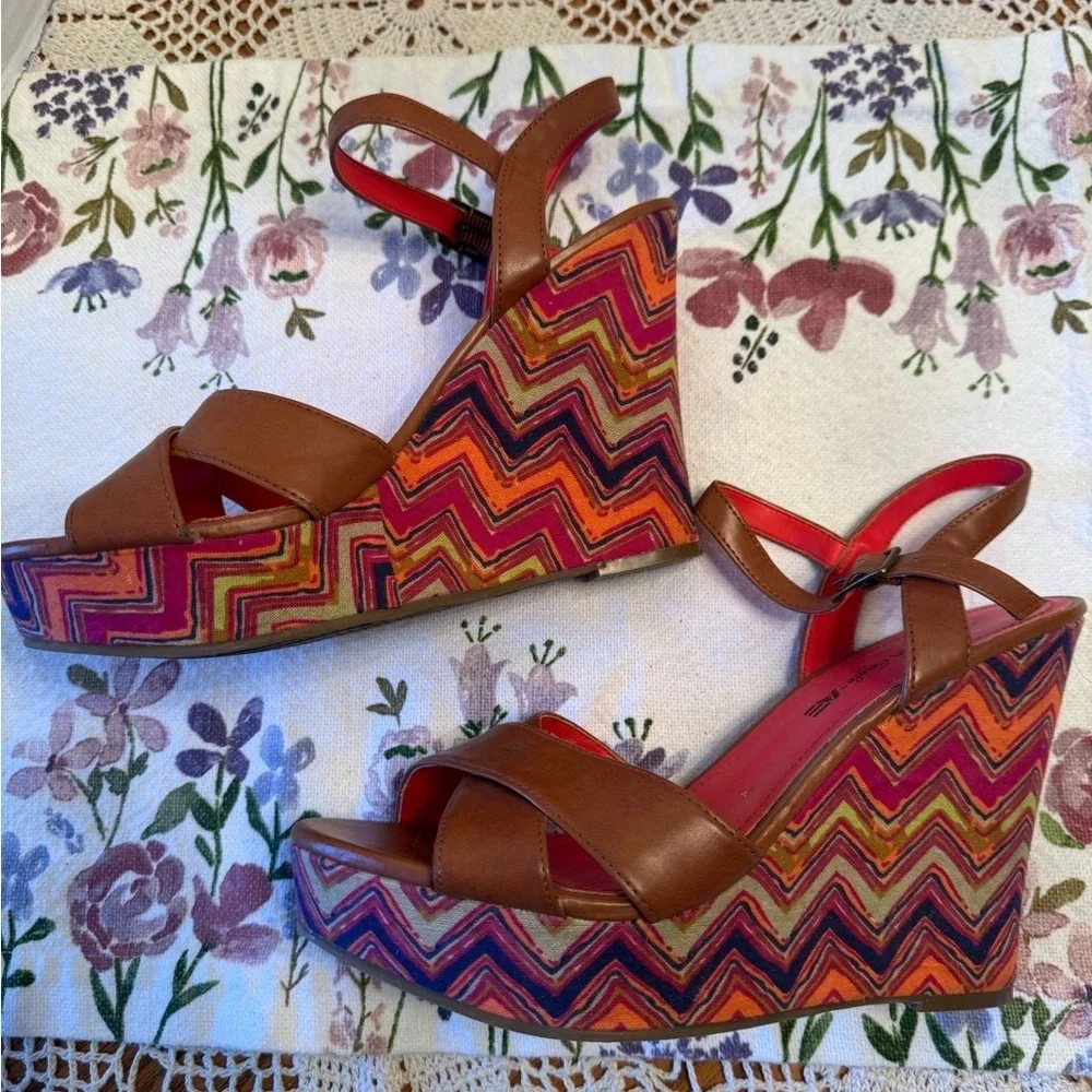 American Eagle Outfitters Women's Brown Sandals, size 8.5 - Picture 3 of 9